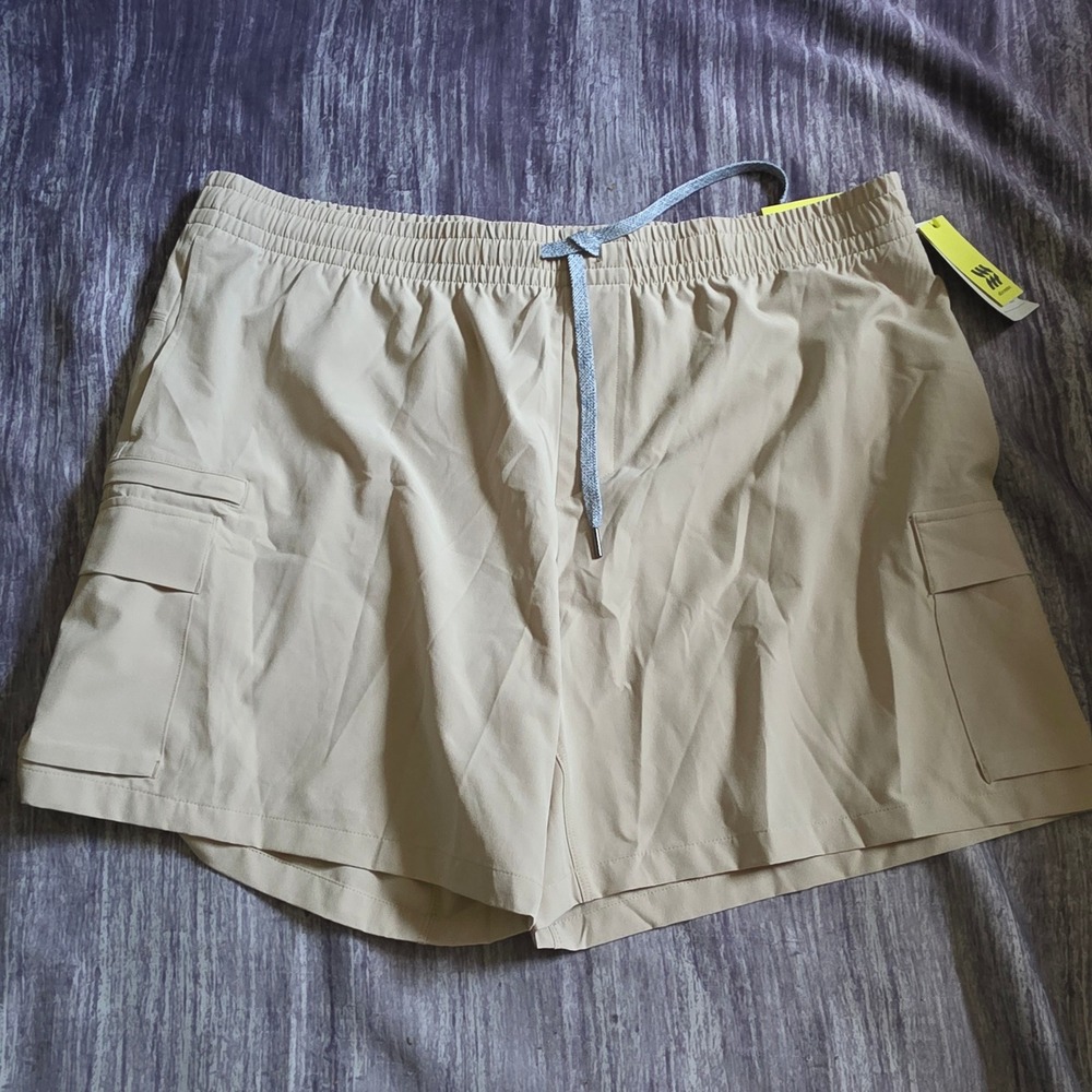 All in Motion Mens 7 Inch Cargo Shorts Light Khaki XXL NWT 4-Way Stretch UPF 50+